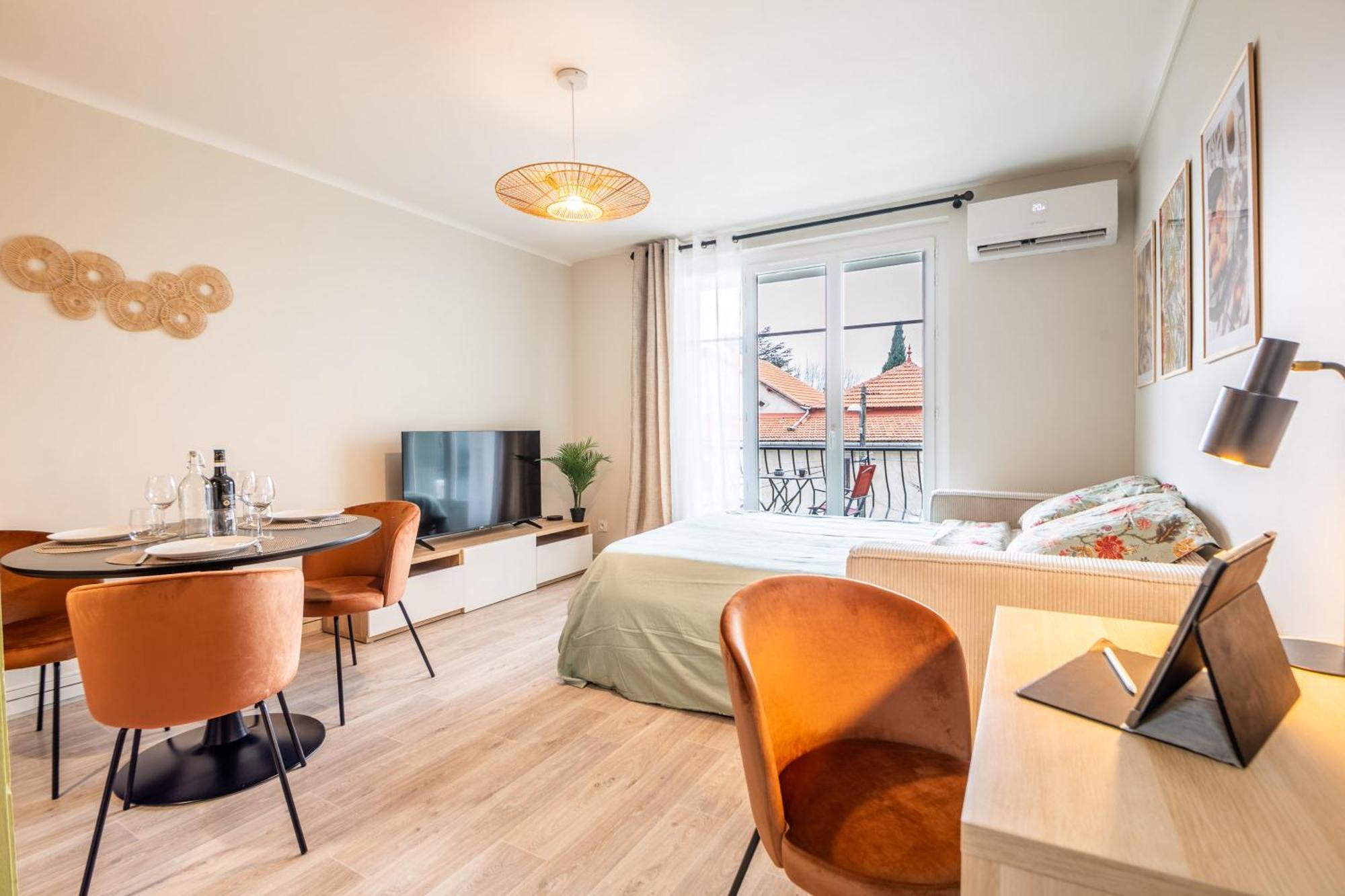 Apartamento Au Calme De L'Iris - Clim - Garage - Wifi - Tramway Aviñón Exterior foto
