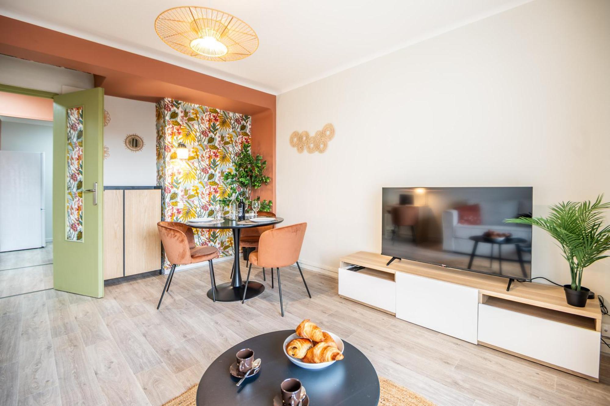 Apartamento Au Calme De L'Iris - Clim - Garage - Wifi - Tramway Aviñón Exterior foto
