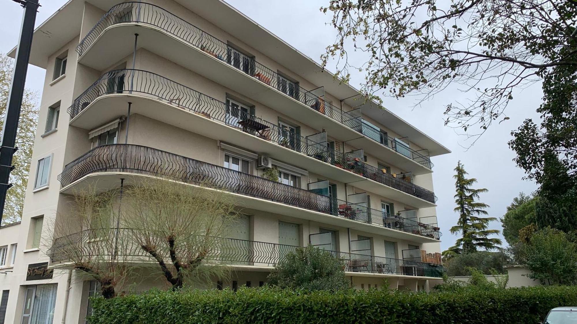 Apartamento Au Calme De L'Iris - Clim - Garage - Wifi - Tramway Aviñón Exterior foto